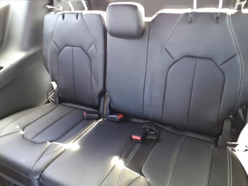 New 2025 Chrysler Voyager LX image 19
