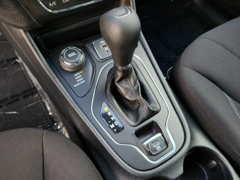 Used 2020 Jeep Cherokee Latitude image 9