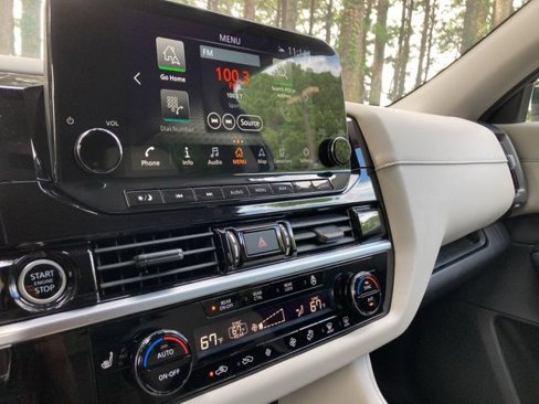 Used 2022 Nissan Pathfinder SL image 31