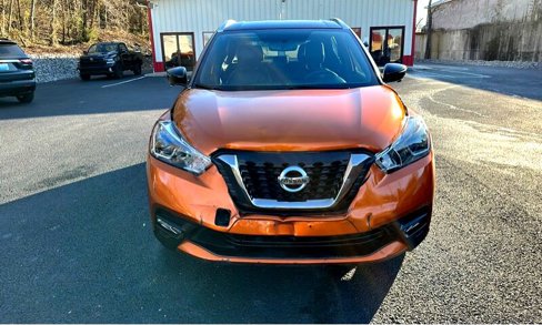 Used 2019 Nissan Kicks SR w/ SR Premium Package image 8