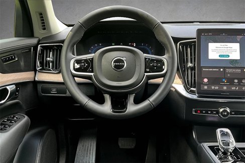 Certified 2025 Volvo XC90 B6 Plus w/ Protection Package Premier image 8