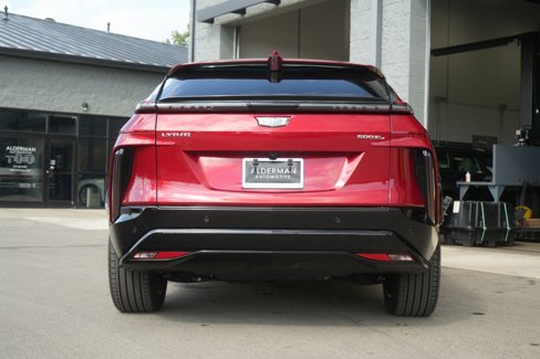 Used 2024 Cadillac Lyriq Sport image 14