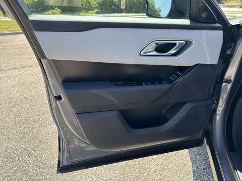 New 2026 Land Rover Range Rover Velar Dynamic SE image 15