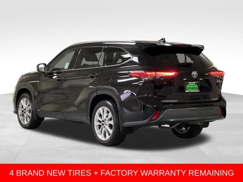 Used 2023 Toyota Highlander Limited image 3
