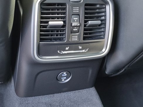 New 2025 Porsche Macan image 23