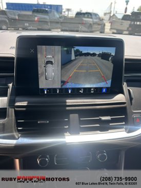 Used 2022 GMC Yukon SLT w/ SLT Premium Package image 31