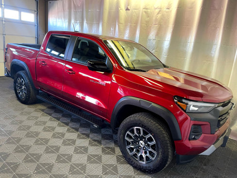 Used 2024 Chevrolet Colorado Z71 w/ Z71 Convenience Package 2 image 8