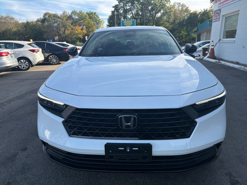 Used 2025 Honda Accord Sport image 2