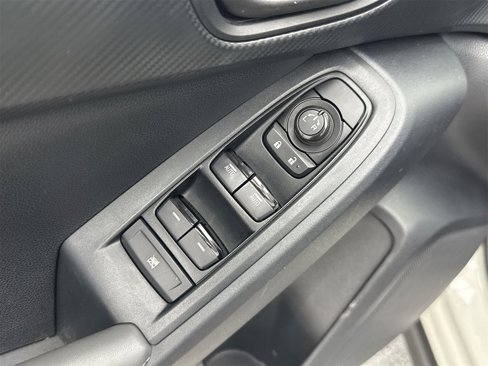 Used 2024 Subaru Crosstrek 2.0i Premium image 18
