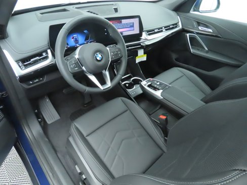 Used 2025 BMW X1 xDrive28i w/ Technology Package image 10