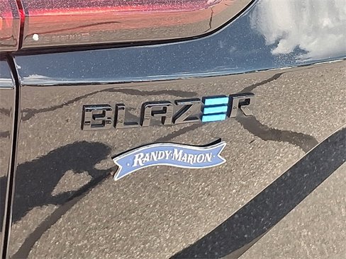 Used 2024 Chevrolet Blazer EV RS image 33