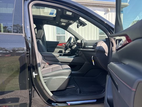 New 2026 Chevrolet Traverse Z71 w/ Driver Confidence Package image 23