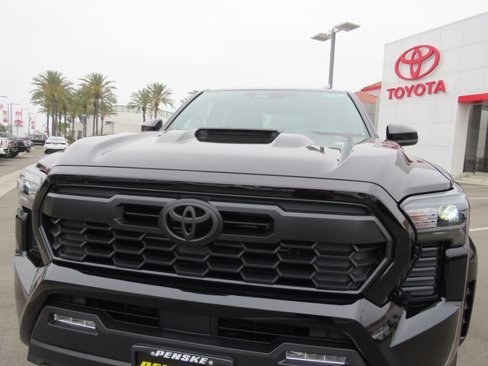 New 2025 Toyota Tacoma TRD Sport image 5