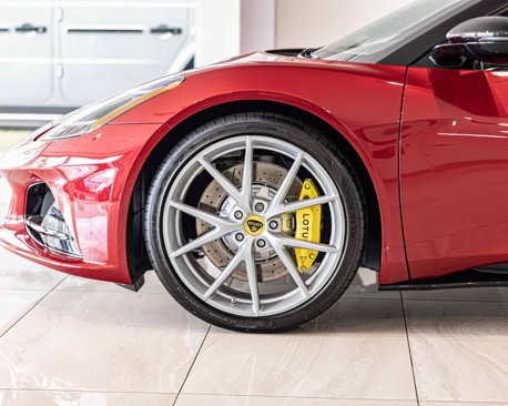 New 2025 Lotus Emira image 8
