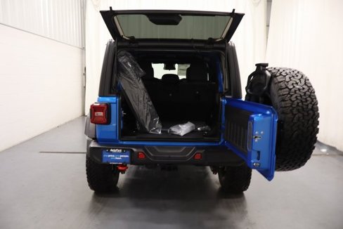 New 2025 Jeep Wrangler Unlimited Rubicon image 17