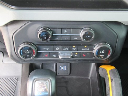 Used 2021 Ford Bronco Badlands image 25