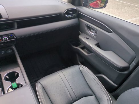 Used 2023 Honda Pilot Elite image 16