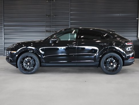 New 2025 Porsche Cayenne S image 2