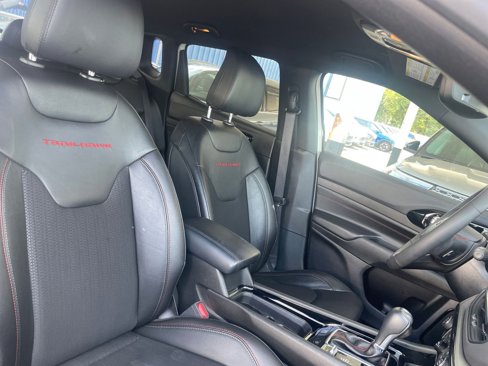 Used 2025 Jeep Compass Trailhawk image 35