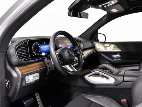 Certified 2025 Mercedes-Benz GLS 450 4MATIC image 17