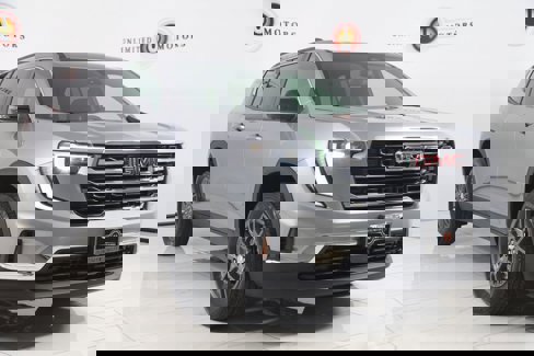 Used 2025 GMC Acadia Elevation image 20