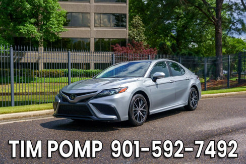 Used 2022 Toyota Camry SE image 1