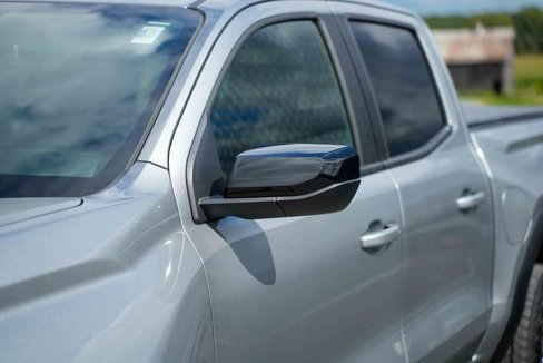Used 2025 GMC Canyon AT4 image 10