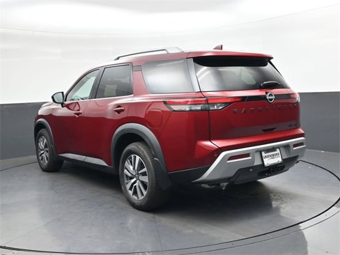 Used 2022 Nissan Pathfinder SL w/ SL Black Package image 6