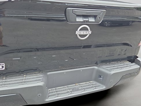 Used 2025 Nissan Frontier SV image 6