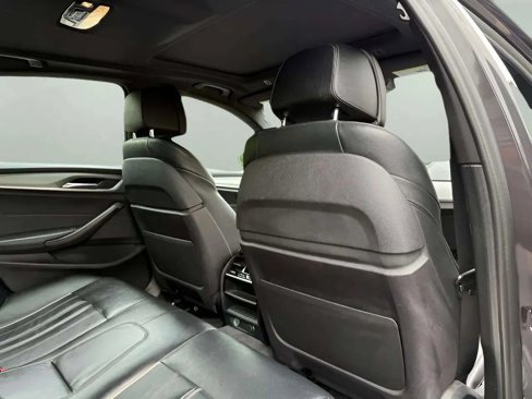 Used 2018 BMW 540i xDrive w/ M Sport Package image 23