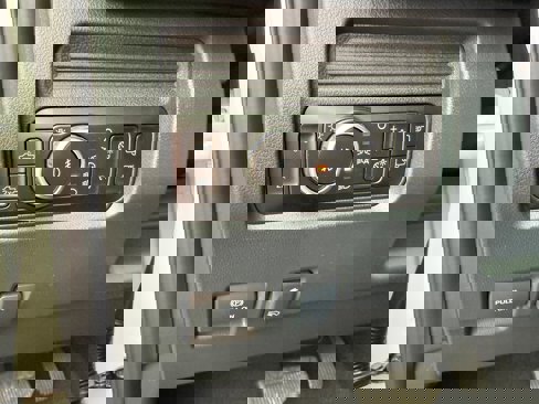 New 2025 Ford F350 Lariat w/ Lariat Ultimate Package image 17