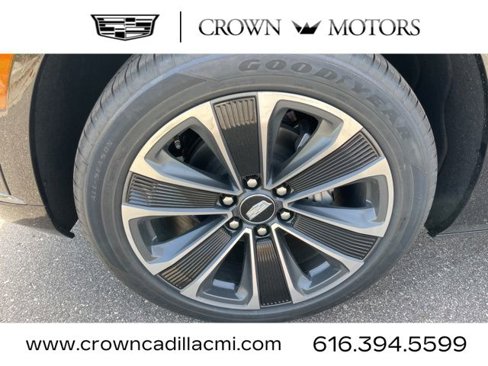 New 2026 Cadillac Vistiq Sport image 4