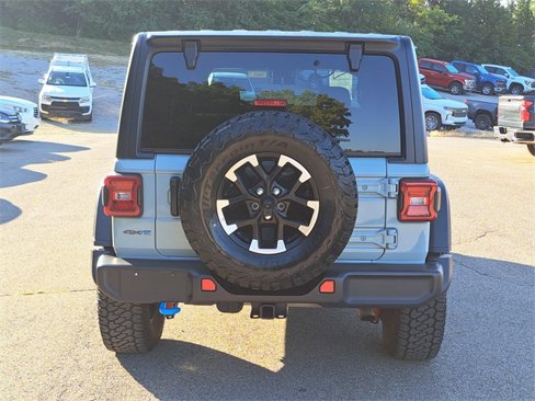 Used 2024 Jeep Wrangler Unlimited Rubicon 4xe image 4