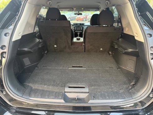 Used 2017 Nissan Rogue S image 16