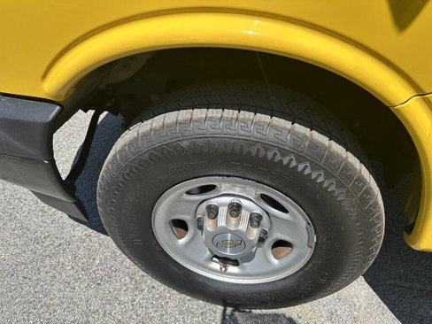 Used 2022 Chevrolet Express 2500 image 13