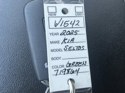 Used 2025 Kia Seltos EX w/ EX Sunroof Package image 35