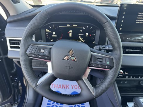 New 2025 Mitsubishi Outlander SE image 17