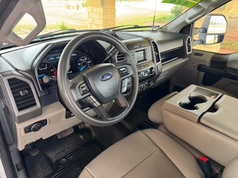 Used 2022 Ford F250 XL w/ Power Equipment Group image 11