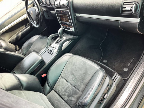 Used 2010 Porsche Cayenne GTS image 20