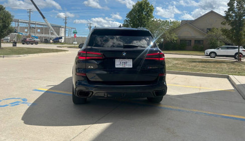 Used 2021 BMW X5 M50i w/ Executive Package image 7