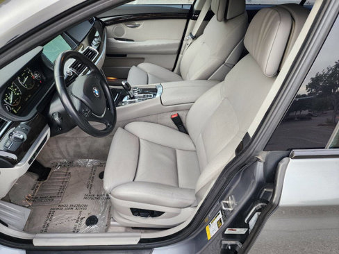 Used 2011 BMW 550i Gran Turismo image 16