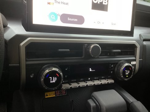 Used 2025 Toyota Tacoma TRD Off-Road image 20
