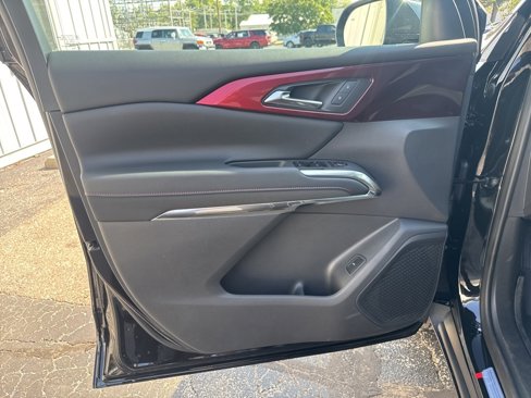 New 2026 Chevrolet Traverse Z71 w/ Driver Confidence Package image 14