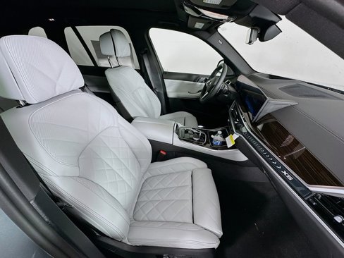 New 2026 BMW X5 xDrive40i w/ M Sport Package image 36