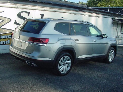 Used 2021 Volkswagen Atlas SEL image 2