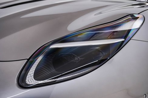 New 2025 Aston Martin DB12 Convertible image 6