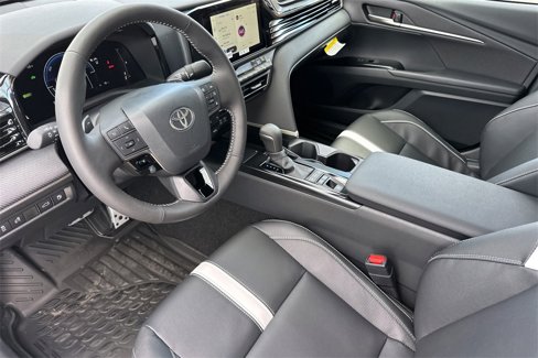 New 2026 Toyota Camry SE image 10