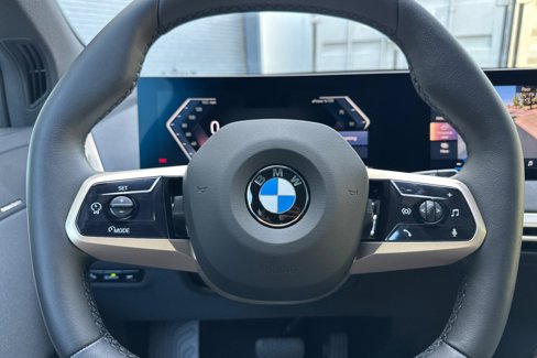 New 2026 BMW iX xDrive60 w/ Premium Package image 21