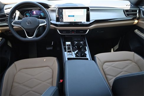 New 2025 Volkswagen Atlas Cross Sport SE image 8