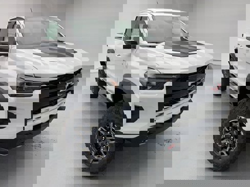 New 2026 Chevrolet Colorado ZR2 w/ Technology Package image 4